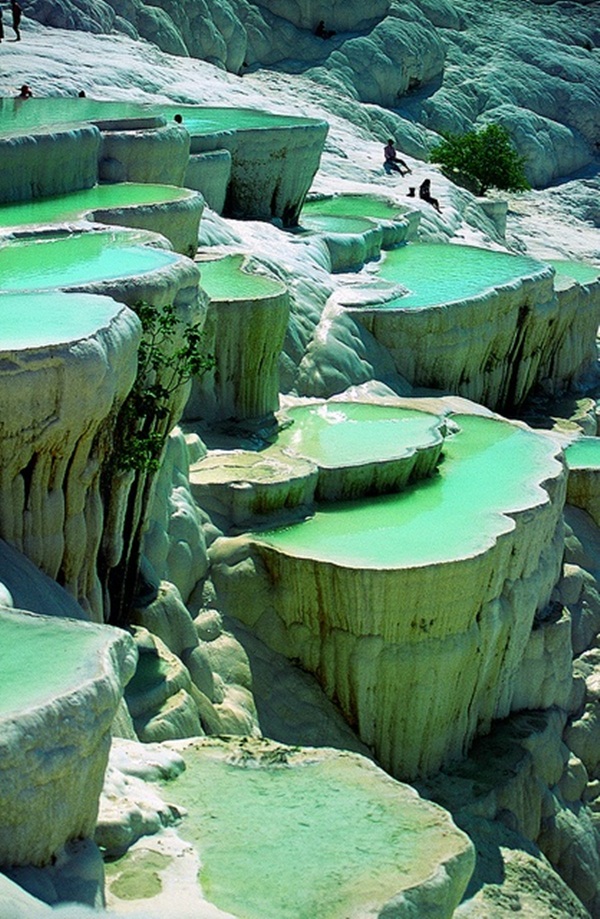 21 Amazing Alien-Like Places on Our World That Are From Another Planet (6)