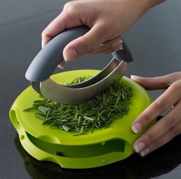 Compact Herb Chopper