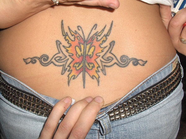 Sexy Lower Back Tattoo Designs For Girls (55)