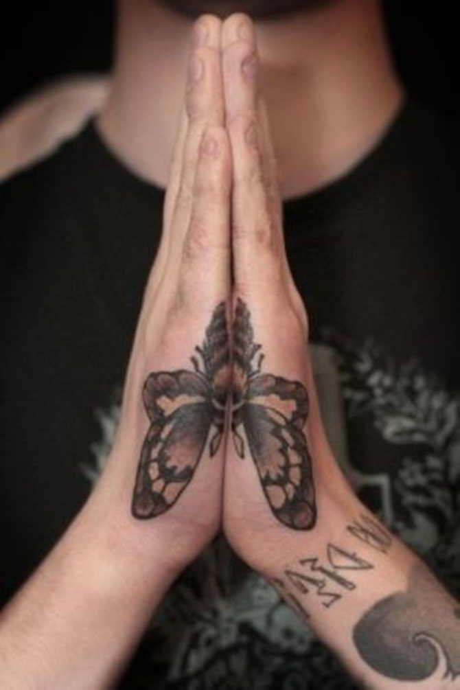 Creative Hand Tattoo Designs in Vogue (17)