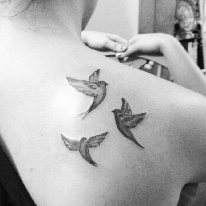 Dove Tattoo Designs For Girls (22)