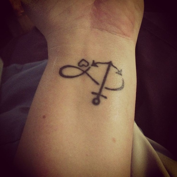 Love Tattoo Designs (3)